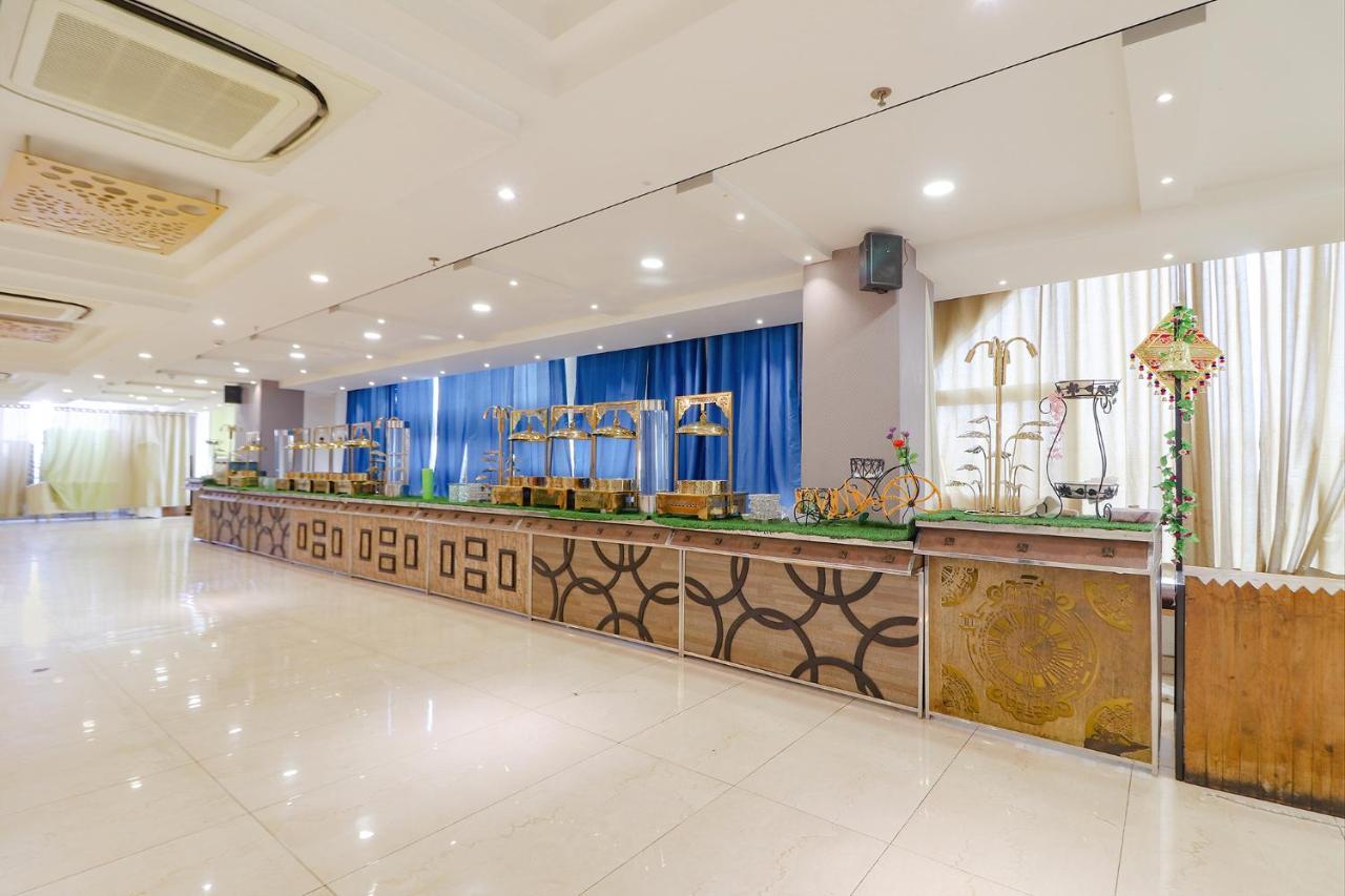 Fabhotel Aamantran & Banquet Halls - Nr Snow World Hajdarabad Zewnętrze zdjęcie