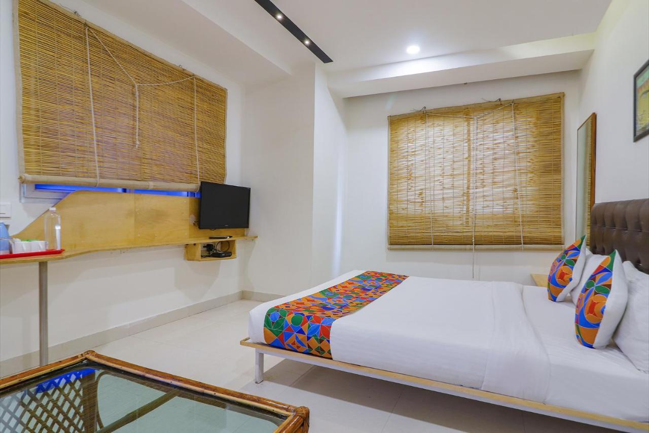 Fabhotel Aamantran & Banquet Halls - Nr Rtc X Roads Metro Station Hajdarabad Zewnętrze zdjęcie
